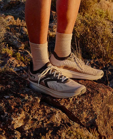 Men's Seek Trail Running Shoe  |  Safari/Black