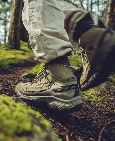 Women's Targhee IV Wide Waterproof Hiking Boot  |  Brindle/Nostalgia Rose